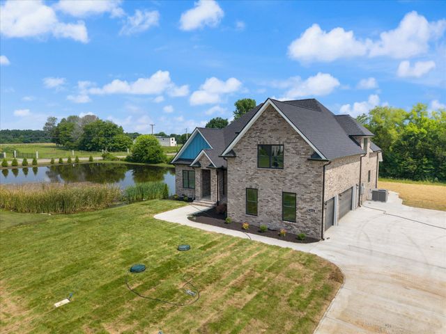 3814 Carriage Dr, Murfreesboro, TN 37128