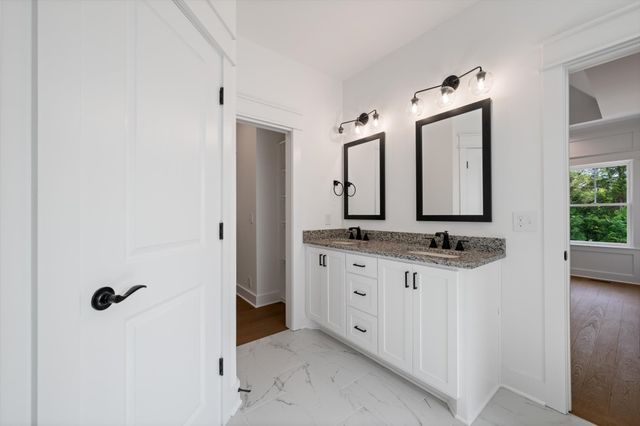 3814 Carriage Dr, Murfreesboro, TN 37128