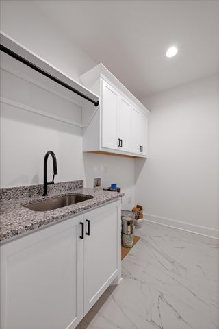 3814 Carriage Dr, Murfreesboro, TN 37128