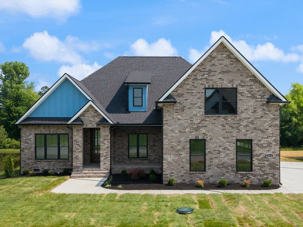 3814 Carriage Dr, Murfreesboro, TN 37128
