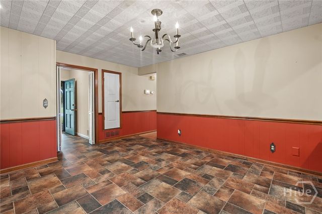 2421 Dolphin Drive, Savannah, GA 31406