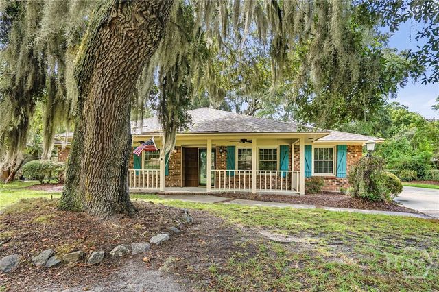 2421 Dolphin Drive, Savannah, GA 31406
