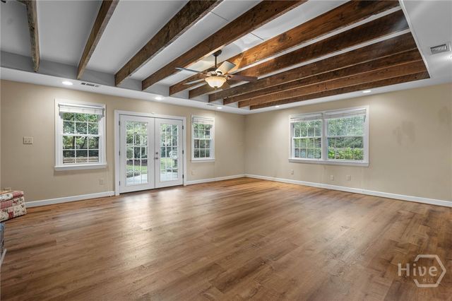 2421 Dolphin Drive, Savannah, GA 31406