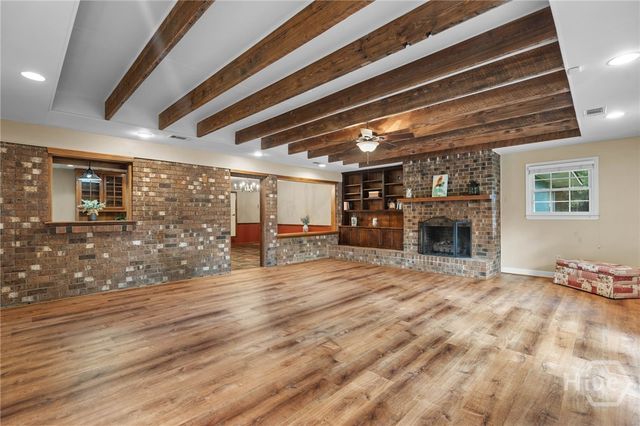2421 Dolphin Drive, Savannah, GA 31406