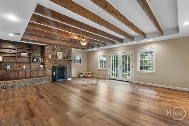 2421 Dolphin Drive, Savannah, GA 31406