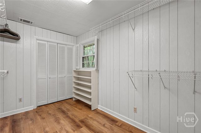 2421 Dolphin Drive, Savannah, GA 31406