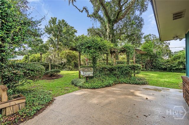 2421 Dolphin Drive, Savannah, GA 31406