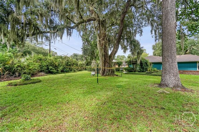 2421 Dolphin Drive, Savannah, GA 31406