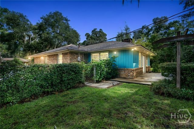 2421 Dolphin Drive, Savannah, GA 31406