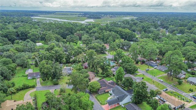 2421 Dolphin Drive, Savannah, GA 31406