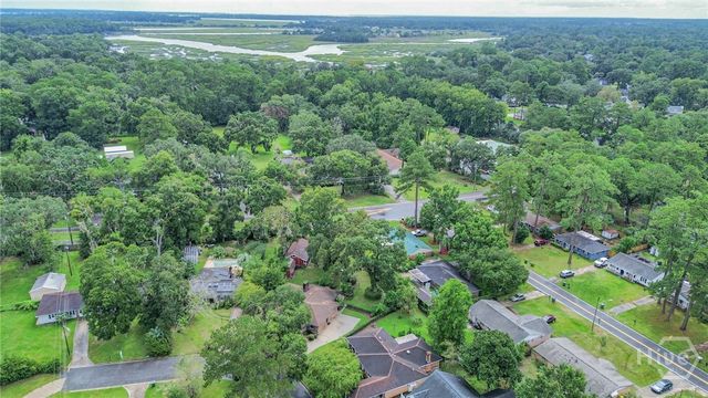 2421 Dolphin Drive, Savannah, GA 31406
