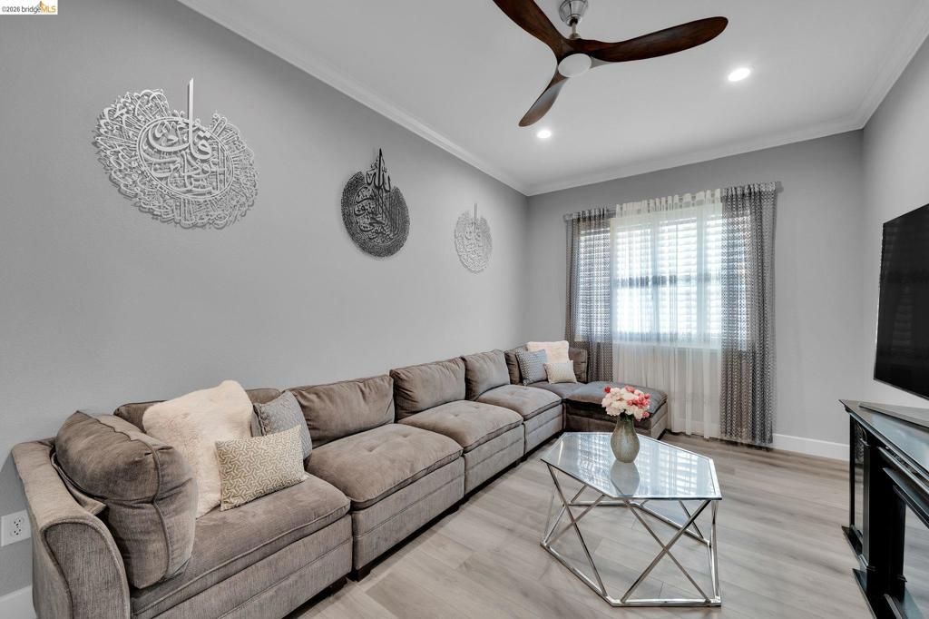 Image 23 of property listing at 159 Cider Cir, Brentwood, CA 94513