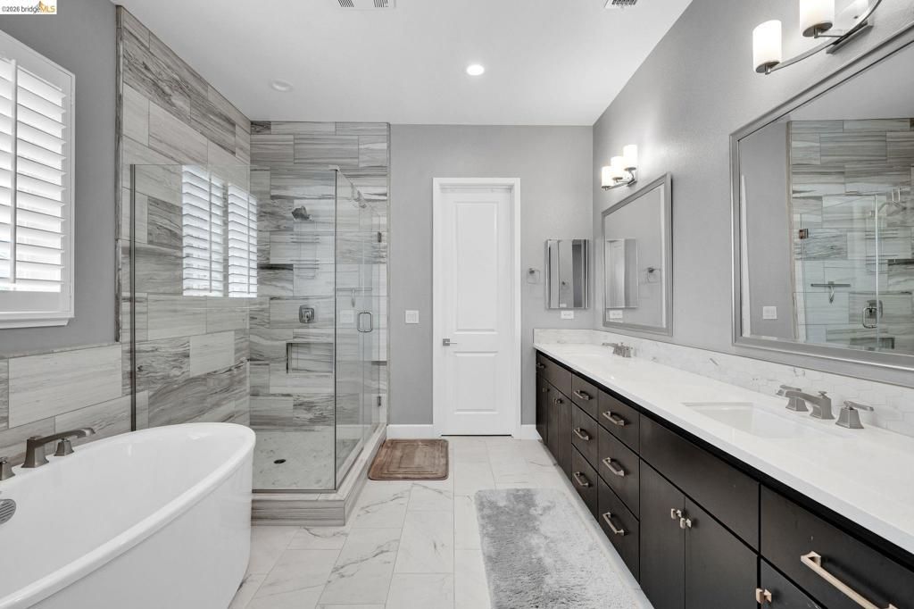 Image 39 of property listing at 159 Cider Cir, Brentwood, CA 94513