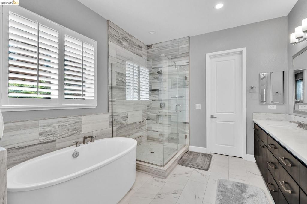 Image 40 of property listing at 159 Cider Cir, Brentwood, CA 94513