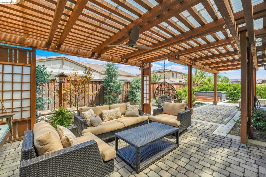 Image 41 of property listing at 159 Cider Cir, Brentwood, CA 94513