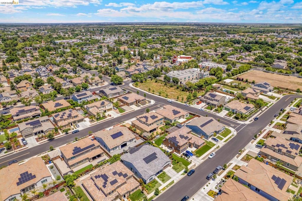 Image 62 of property listing at 159 Cider Cir, Brentwood, CA 94513