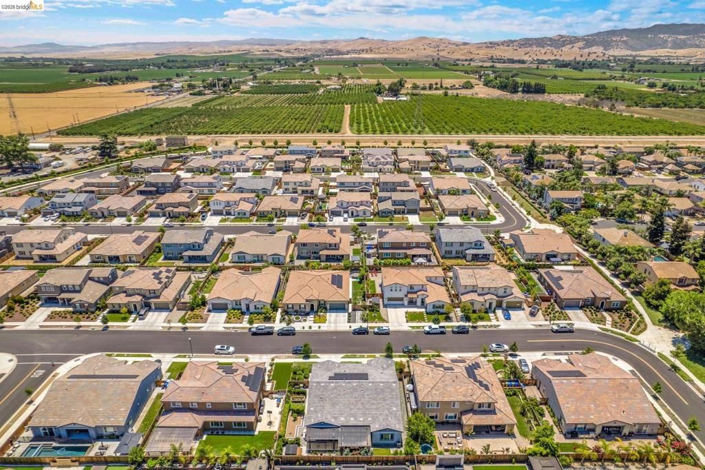Image 64 of property listing at 159 Cider Cir, Brentwood, CA 94513