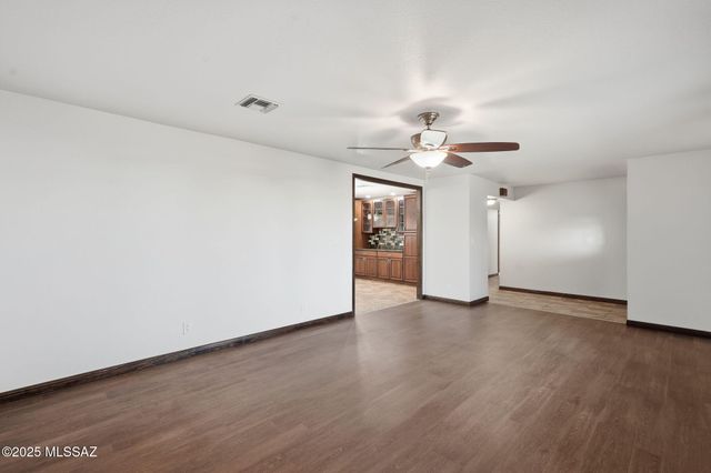 852 S Stuart Place, Tucson, AZ 85710