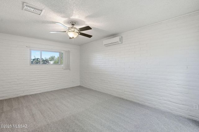 852 S Stuart Place, Tucson, AZ 85710