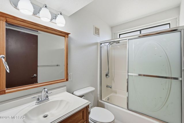 852 S Stuart Place, Tucson, AZ 85710