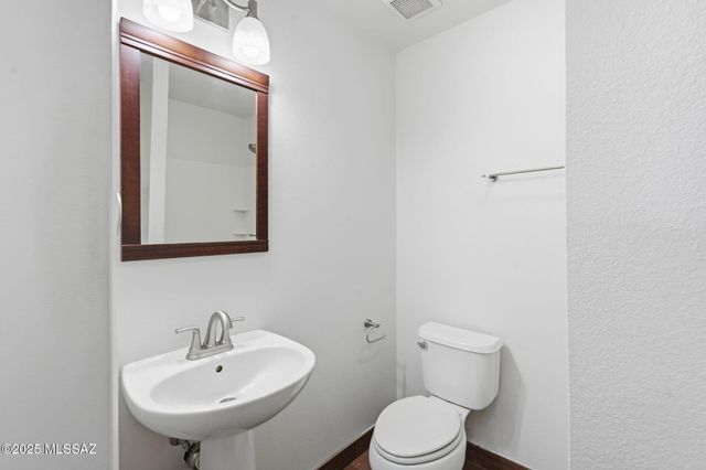 852 S Stuart Place, Tucson, AZ 85710