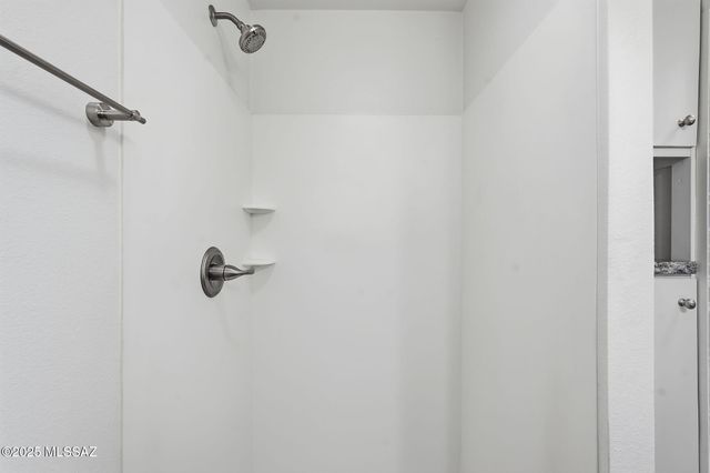 852 S Stuart Place, Tucson, AZ 85710