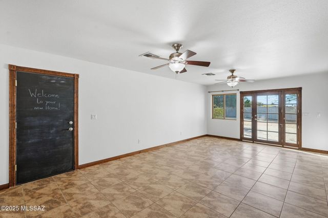 852 S Stuart Place, Tucson, AZ 85710