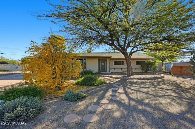 852 S Stuart Place, Tucson, AZ 85710