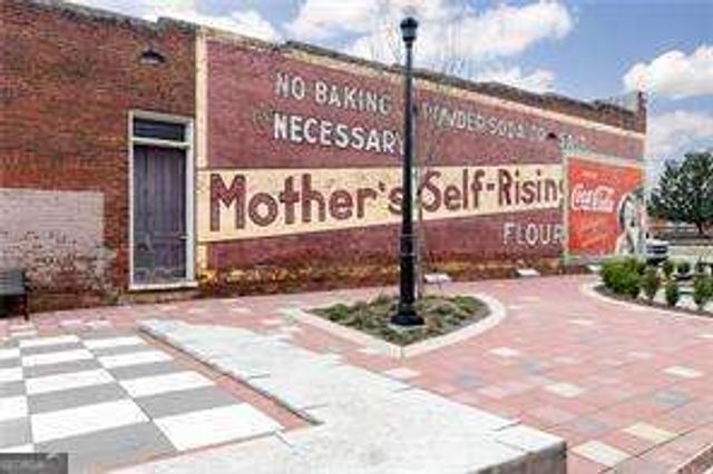 331 Cavalier Lane SE, Acworth, GA 30102