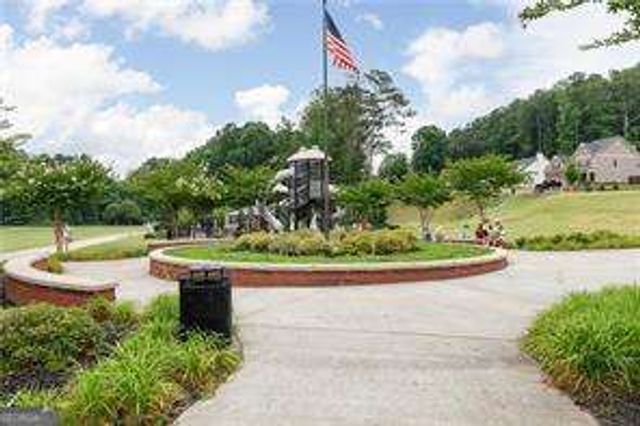 331 Cavalier Lane SE, Acworth, GA 30102