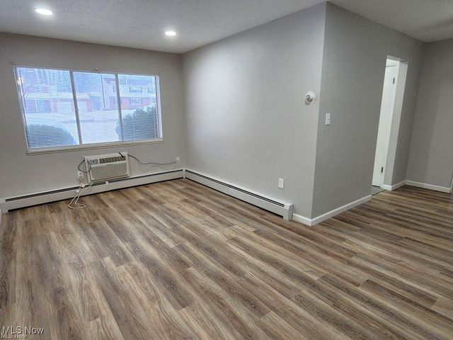 419 Center Road, Bedford, OH 44146