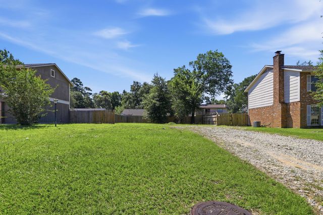 3034 Sycamore Springs Drive, Houston, TX 77339