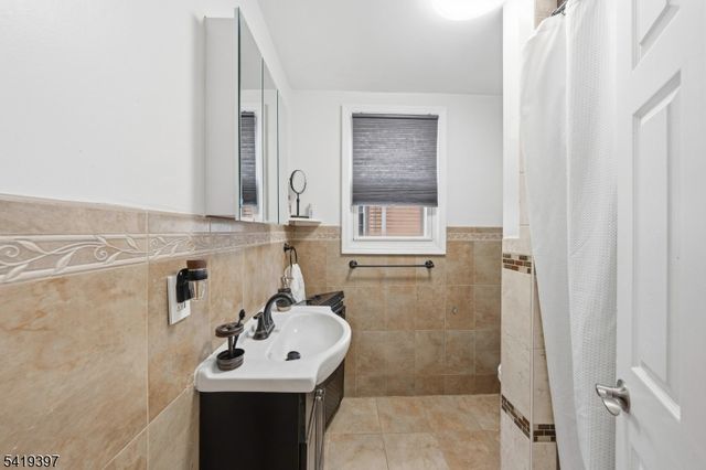 1417 Concord Pl, Elizabeth City, NJ 07208