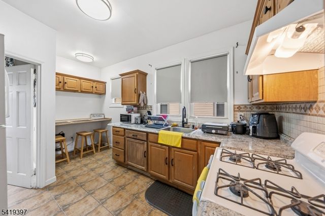 1417 Concord Pl, Elizabeth City, NJ 07208