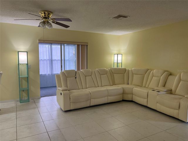 402 FINCHLEY COURT B, Sun City Center, FL 33573