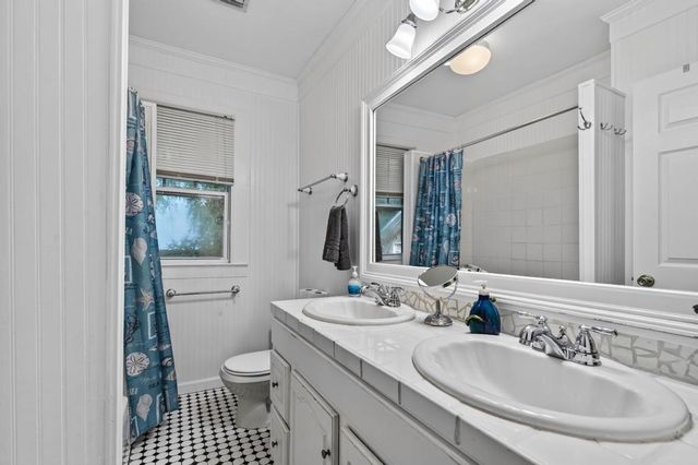 13 Rohde Ave, St Augustine, FL 32084