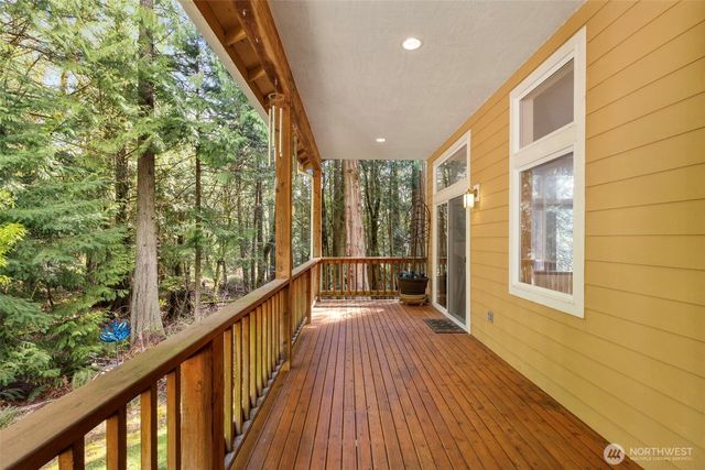 102 Olympic Lane, Port Ludlow, WA 98365