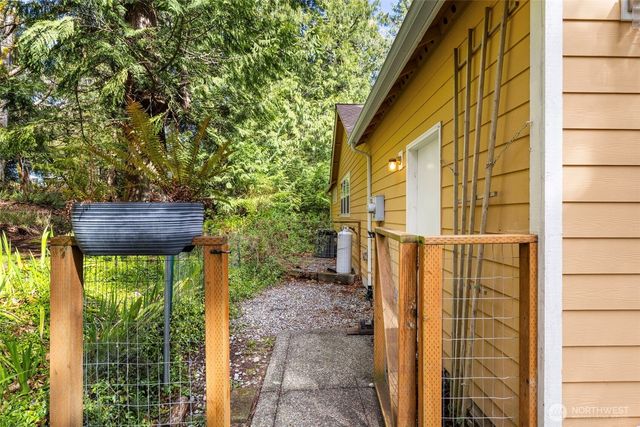 102 Olympic Lane, Port Ludlow, WA 98365