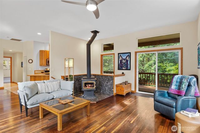 102 Olympic Lane, Port Ludlow, WA 98365