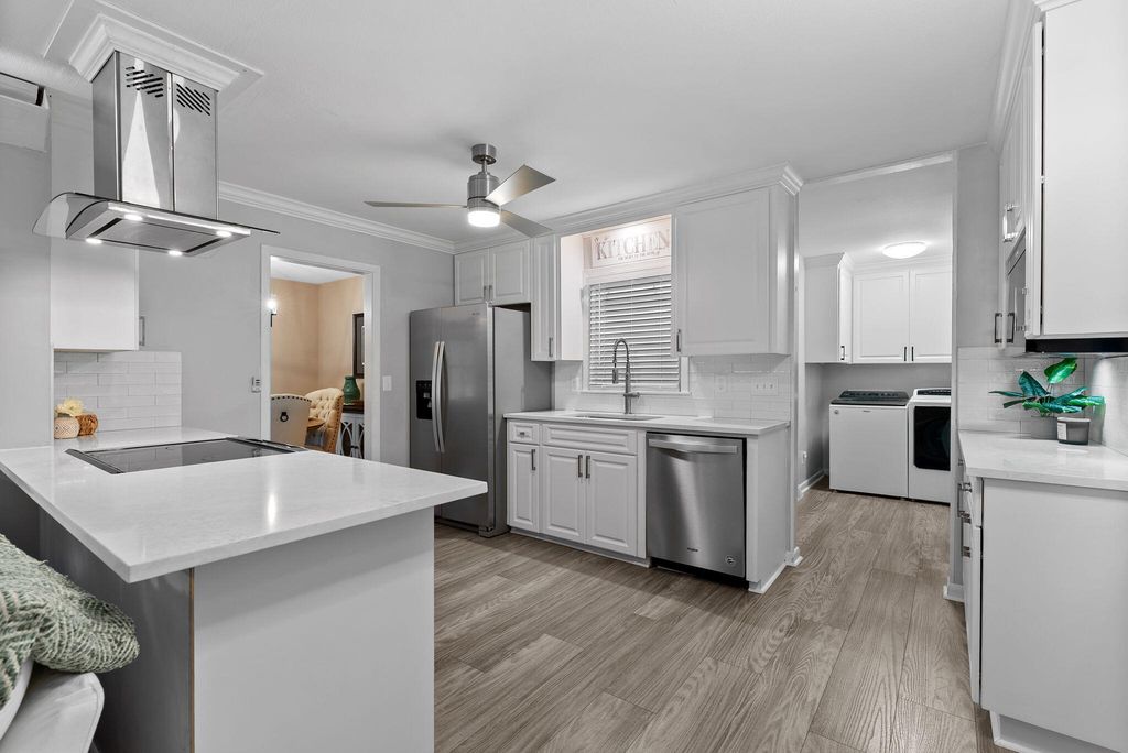 Image 11 of property listing at 102 Edisto Drive, Summerville, SC 29485