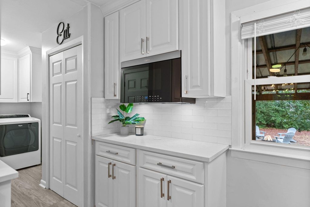 Image 14 of property listing at 102 Edisto Drive, Summerville, SC 29485