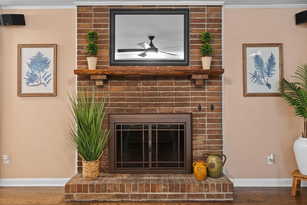 Image 8 of property listing at 102 Edisto Drive, Summerville, SC 29485