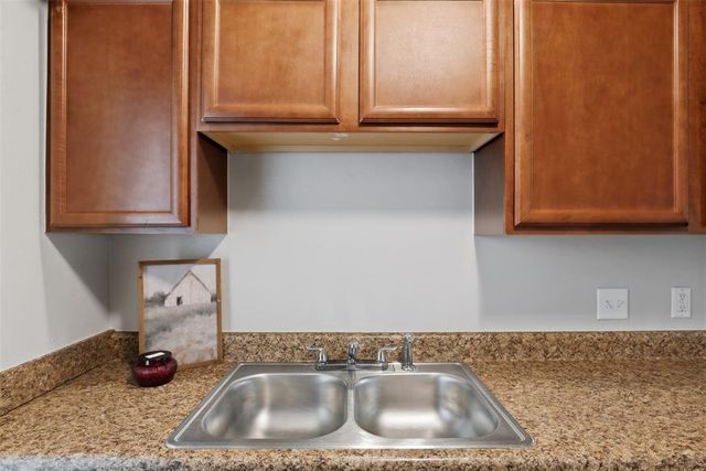 1300 NE 10th Street, Oklahoma City, OK 73117