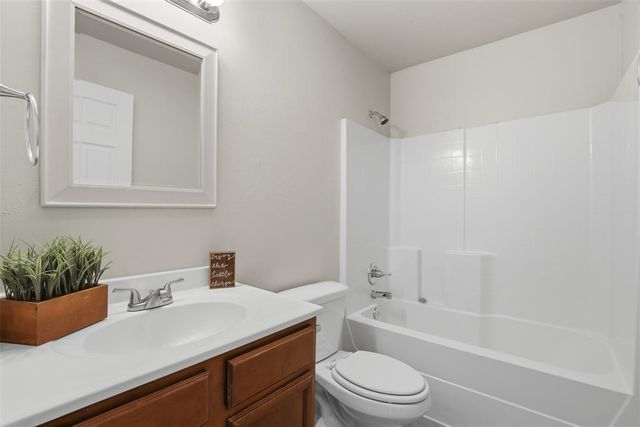 1300 NE 10th Street, Oklahoma City, OK 73117