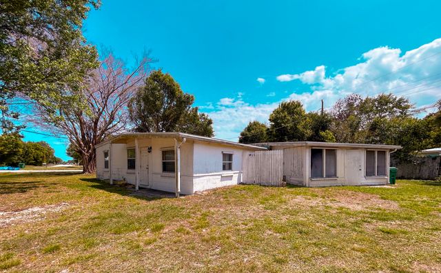 5000 Regina Drive, Fort Pierce, FL 34982