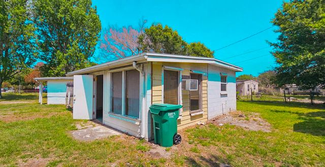 5000 Regina Drive, Fort Pierce, FL 34982