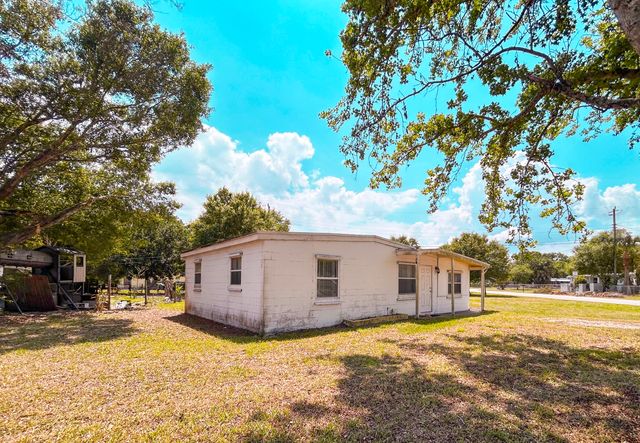 5000 Regina Drive, Fort Pierce, FL 34982