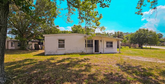 5000 Regina Drive, Fort Pierce, FL 34982