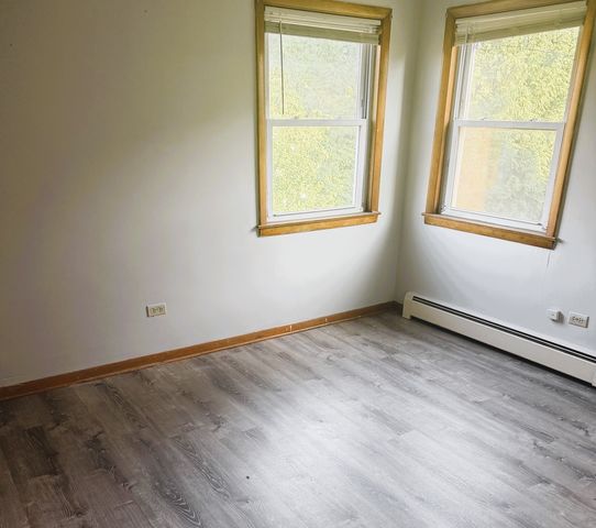 604 N Ardmore Avenue 1W, Villa Park, IL 60181