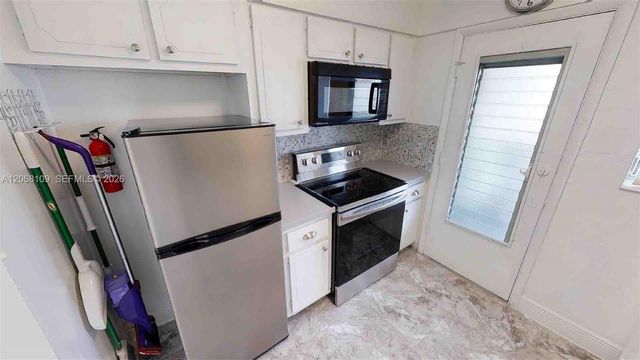 1732 Meridian Avenue 701, Miami Beach, FL 33139